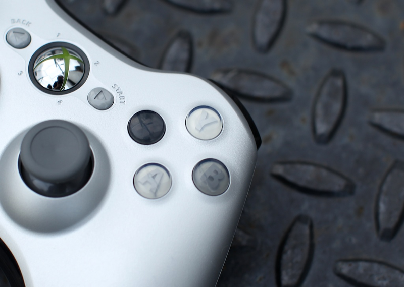 Illustration for article titled Xbox 360 Transforming Controller Review: I've Got Blisters on Me Fingers